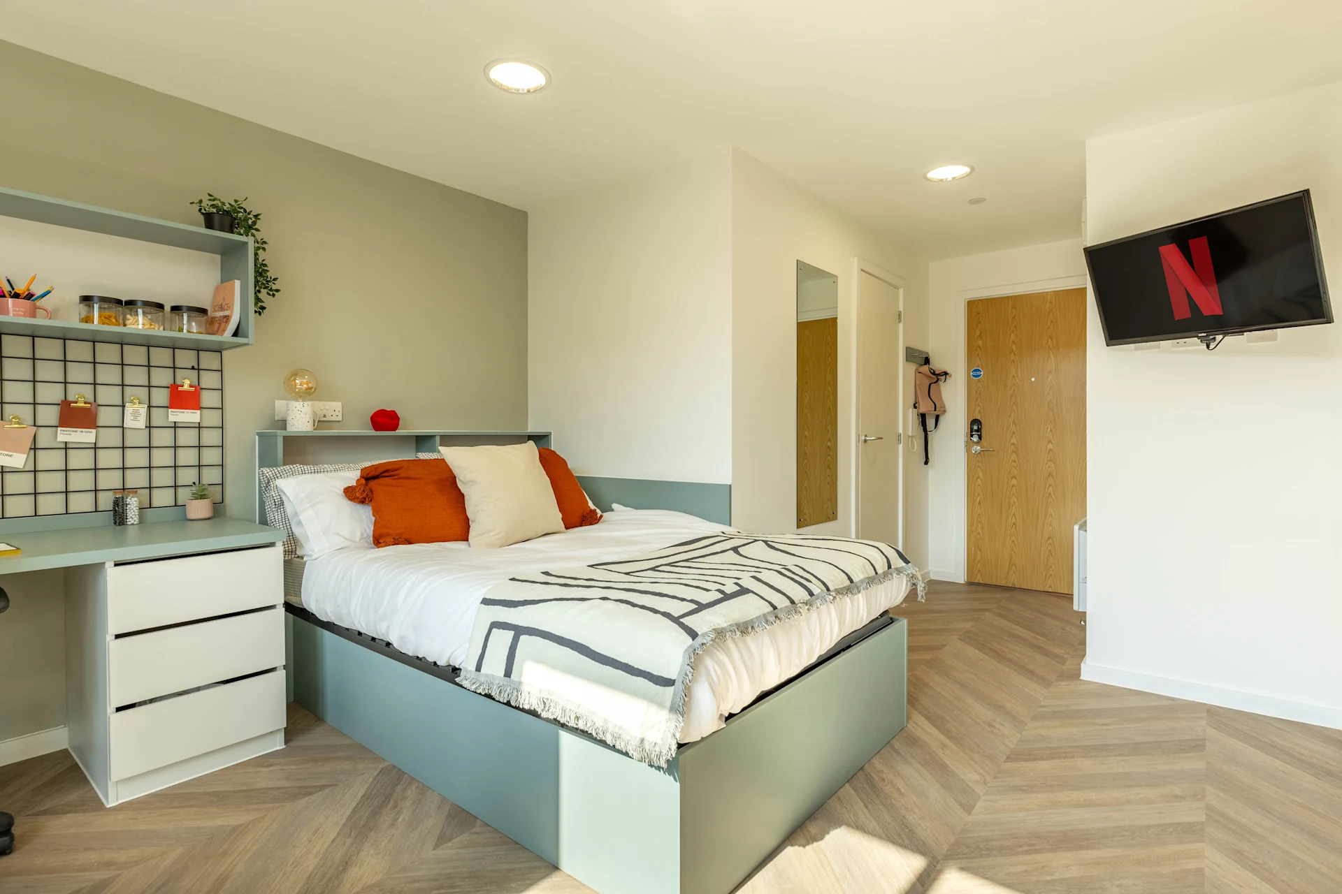 Courtyard View Studio Upper Floors